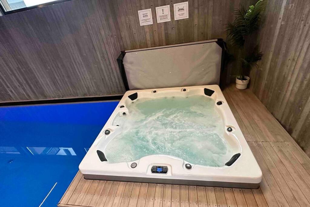 Top Floor Apartment Arossanden 5 A คริสเตียนซานด์ ภายนอก รูปภาพ