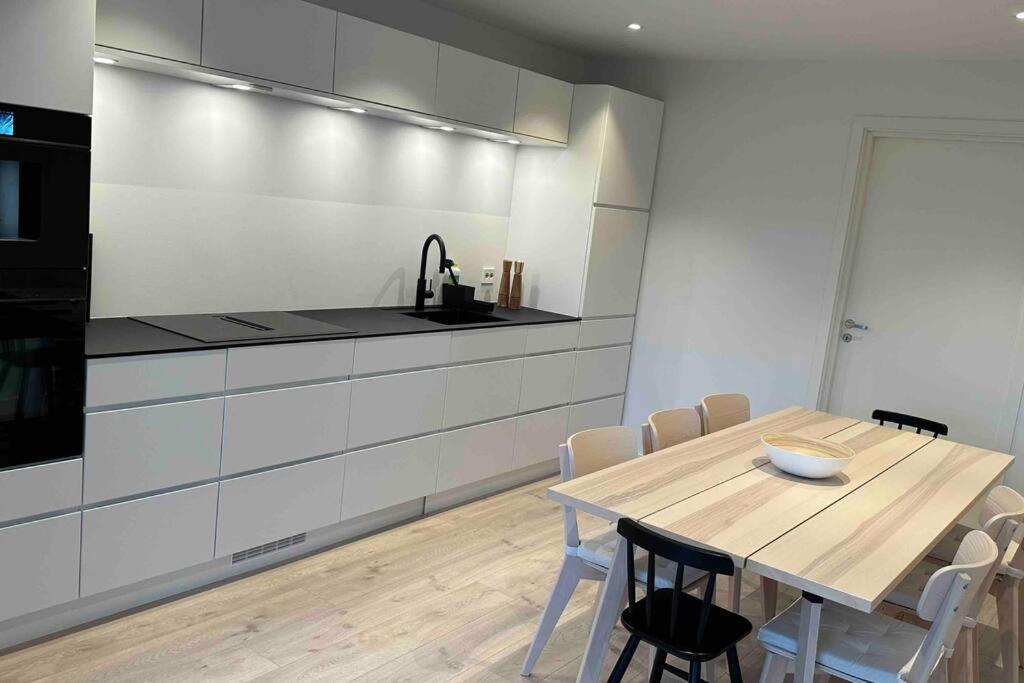 Top Floor Apartment Arossanden 5 A คริสเตียนซานด์ ภายนอก รูปภาพ